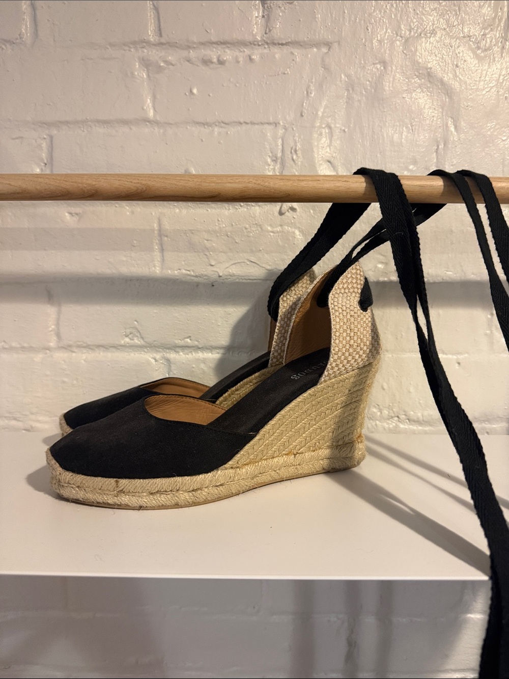 Soludos Wedge Espadrille Ankle-Tie Sandals in Black size 8